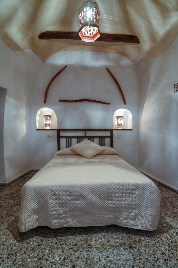 Cueva El Murallon Benamaurel エクステリア 写真